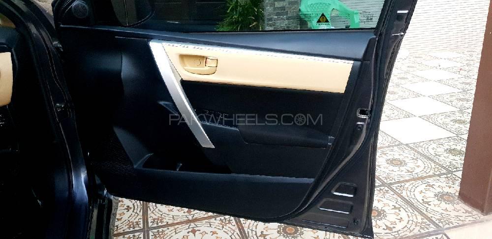 Toyota Corolla 2018 for Sale in Lahore Toyota Corolla 2018 for Sale in Lahore Image-9