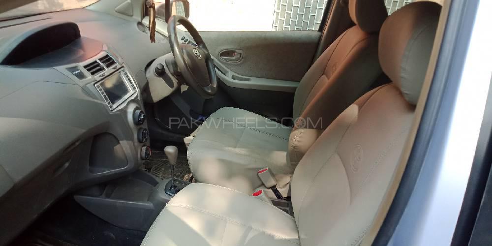 Toyota Vitz 2012 for Sale in Gujranwala Image-1