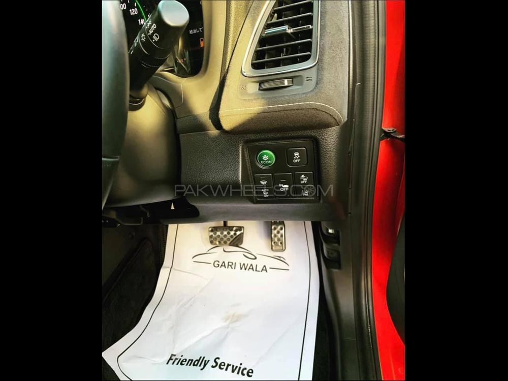 Honda Vezel 2016 for Sale in Karachi Honda Vezel 2016 for Sale in Karachi Image-4