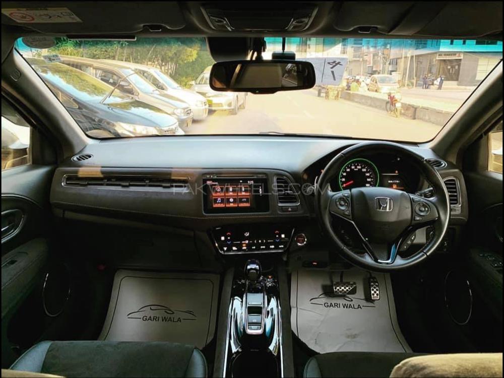 Honda Vezel 2016 for Sale in Karachi Honda Vezel 2016 for Sale in Karachi Image-12