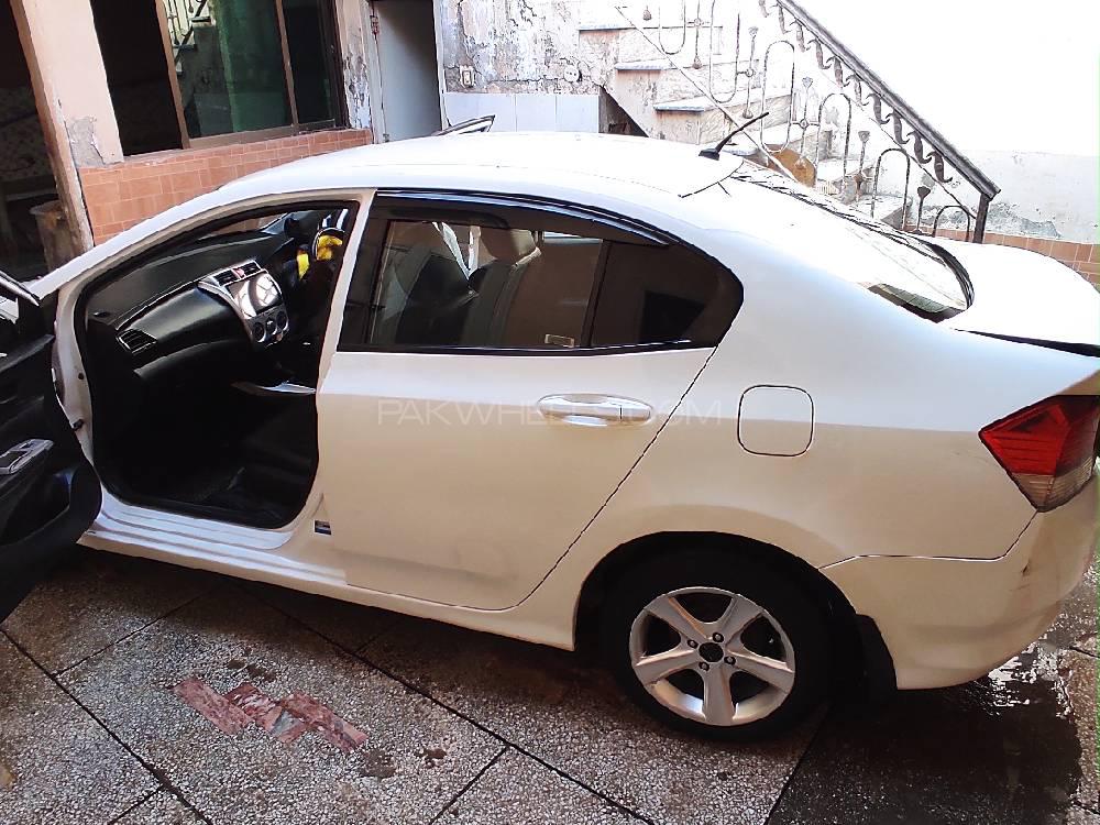 ہونڈا سٹی 2012 for Sale in فیصل آباد ہونڈا سٹی 2012 for Sale in فیصل آباد Image-3