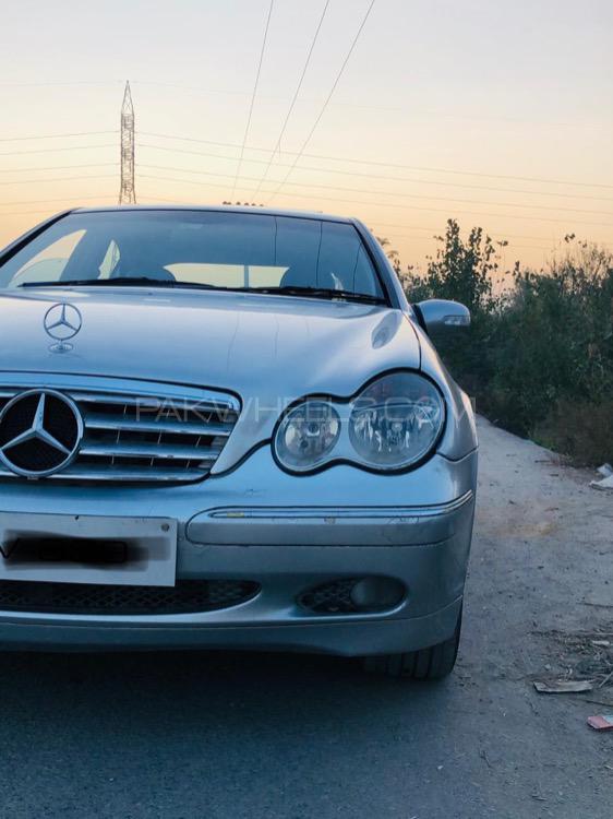 Mercedes Benz C Class 2002 for Sale in Peshawar Mercedes Benz C Class 2002 for Sale in Peshawar Image-17