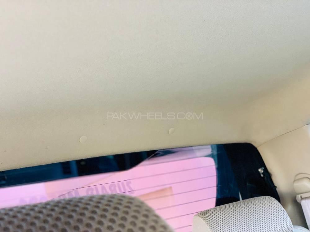 Toyota Hilux 2014 for Sale in Jhang Toyota Hilux 2014 for Sale in Jhang Image-8