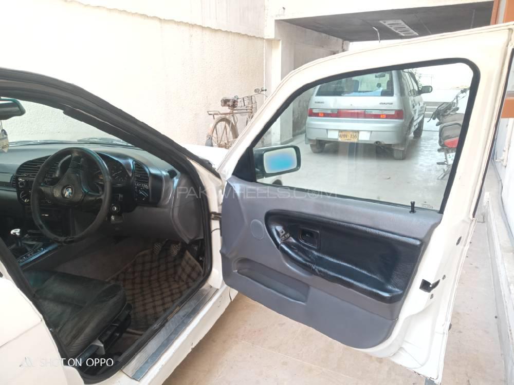 بی ایم ڈبلیو 3 سیریز 1998 for Sale in کراچی بی ایم ڈبلیو 3 سیریز 1998 for Sale in کراچی Image-12