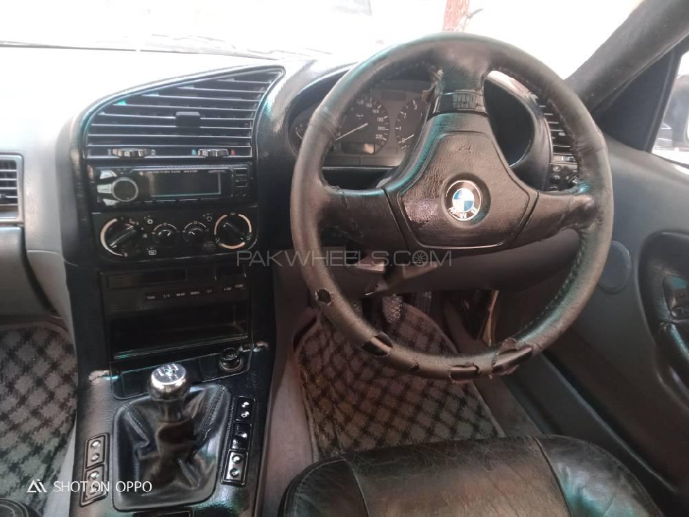 بی ایم ڈبلیو 3 سیریز 1998 for Sale in کراچی بی ایم ڈبلیو 3 سیریز 1998 for Sale in کراچی Image-16