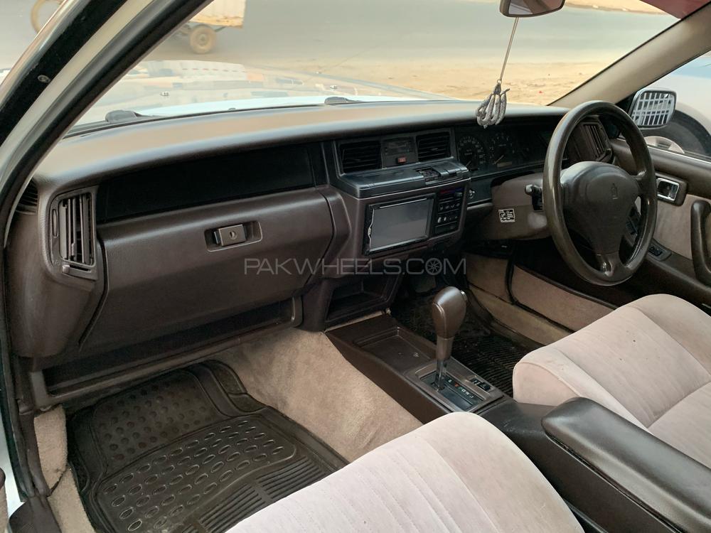 ٹویوٹا کراؤن 1995 for Sale in ساہیوال ٹویوٹا کراؤن 1995 for Sale in ساہیوال Image-5