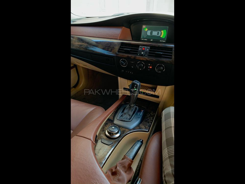 BMW 5 Series 2003 for Sale in Peshawar BMW 5 Series 2003 for Sale in Peshawar Image-17