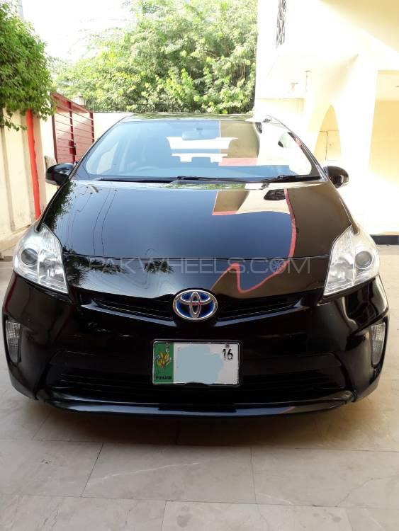 Toyota Prius 2013 for Sale in Multan Toyota Prius 2013 for Sale in Multan Image-6