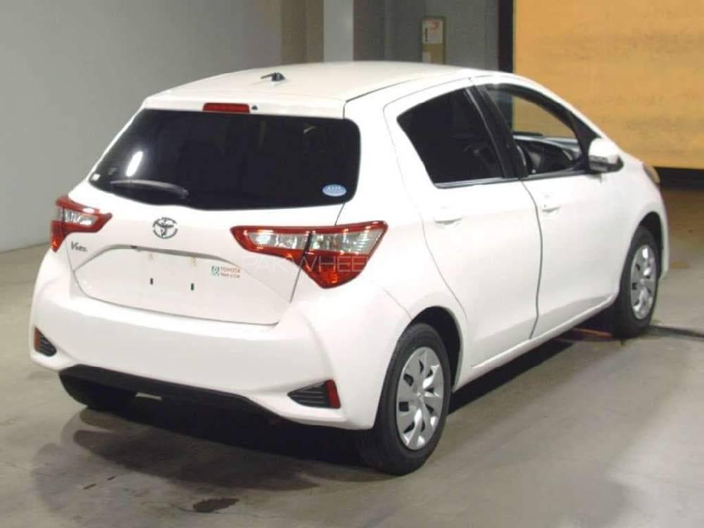 Toyota Vitz 2017 for Sale in Peshawar Image-1