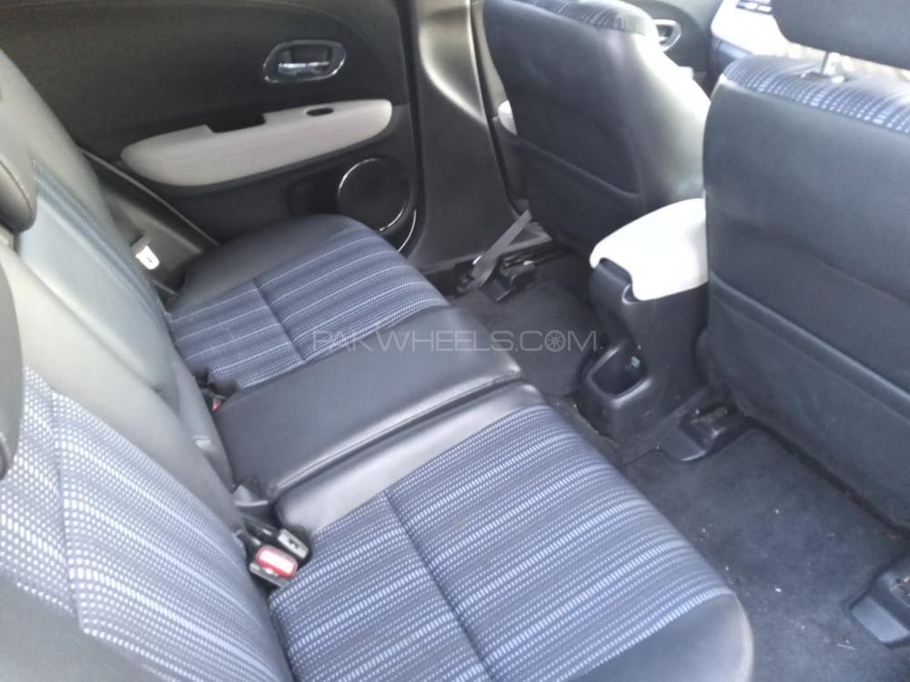 Honda Vezel 2016 for Sale in Karachi Honda Vezel 2016 for Sale in Karachi Image-10