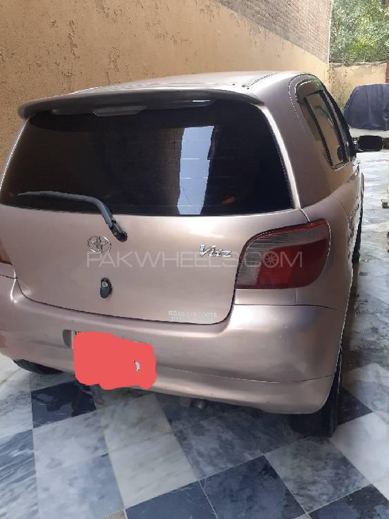 Toyota Vitz 2000 for Sale in Peshawar Image-1