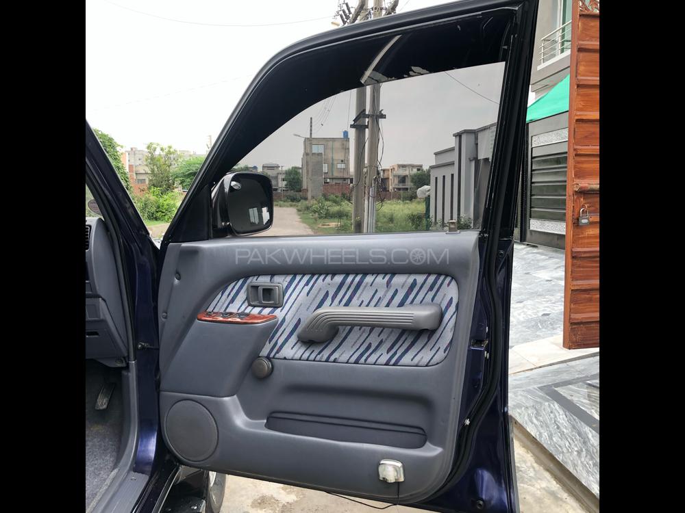 Toyota Prado 1996 for Sale in Lahore Toyota Prado 1996 for Sale in Lahore Image-8