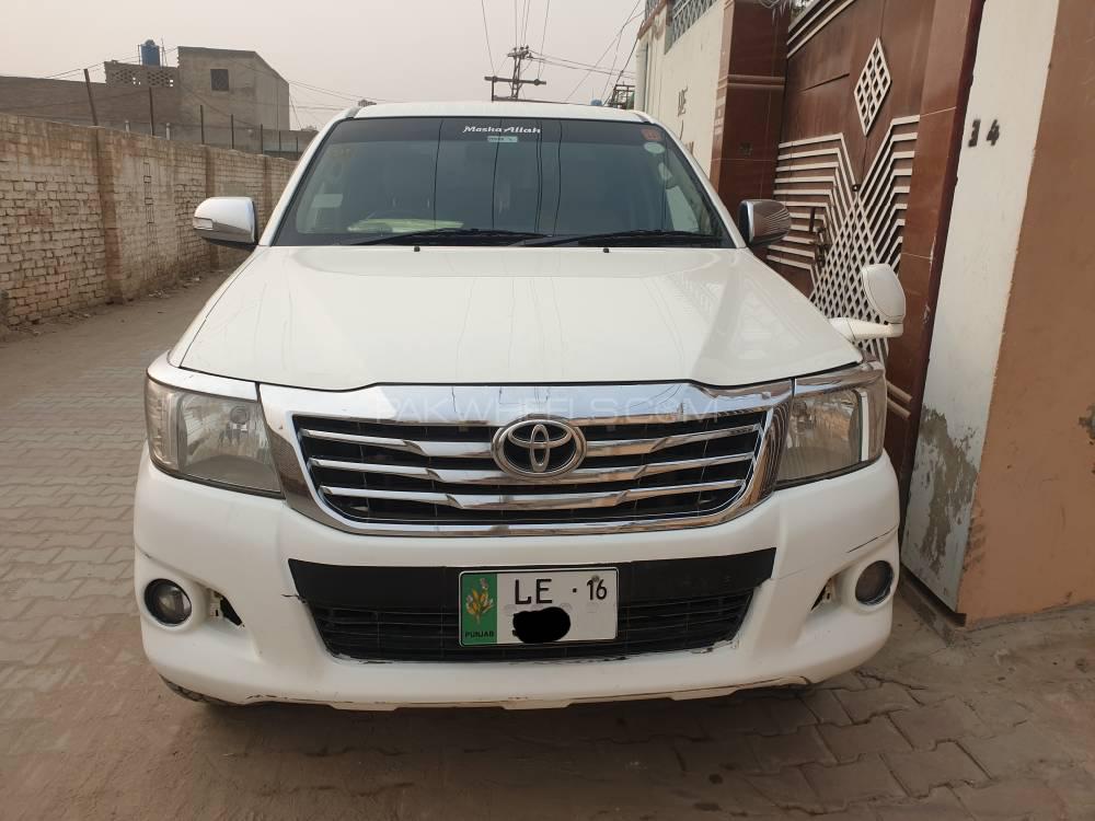 Toyota Hilux 2015 for Sale in Taunsa sharif Image-1