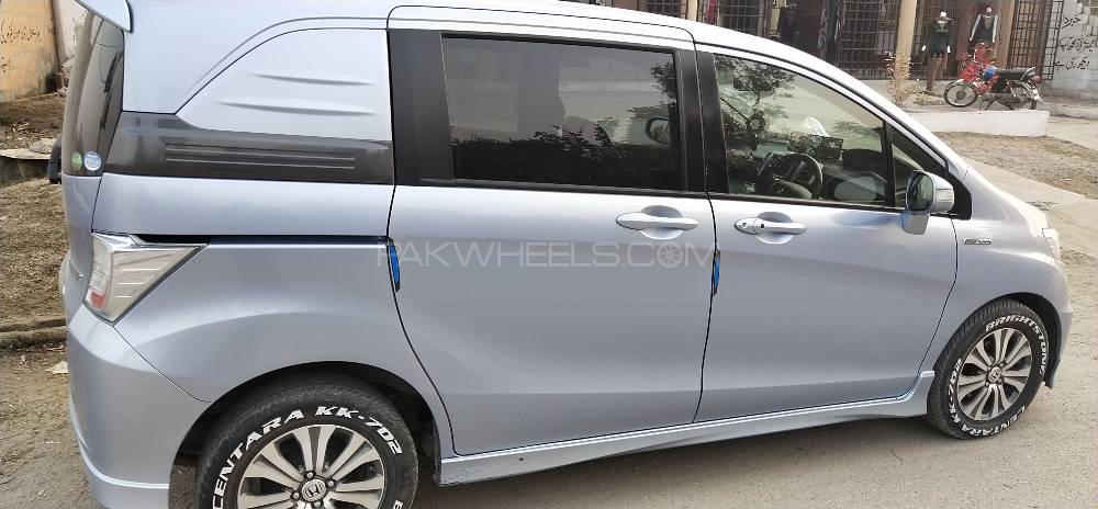 Honda Freed 2017 for Sale in Attock Honda Freed 2017 for Sale in Attock Image-3