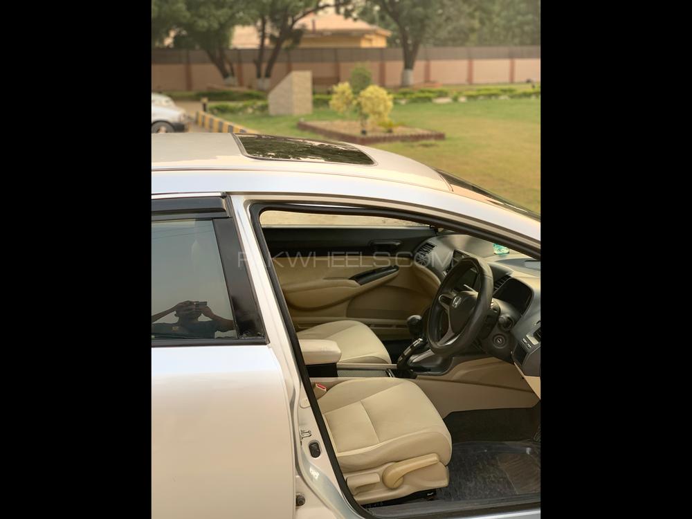 Honda Civic 2010 for Sale in Karachi Honda Civic 2010 for Sale in Karachi Image-10