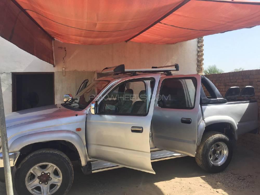 Toyota Hilux 2002 for Sale in Multan Image-1