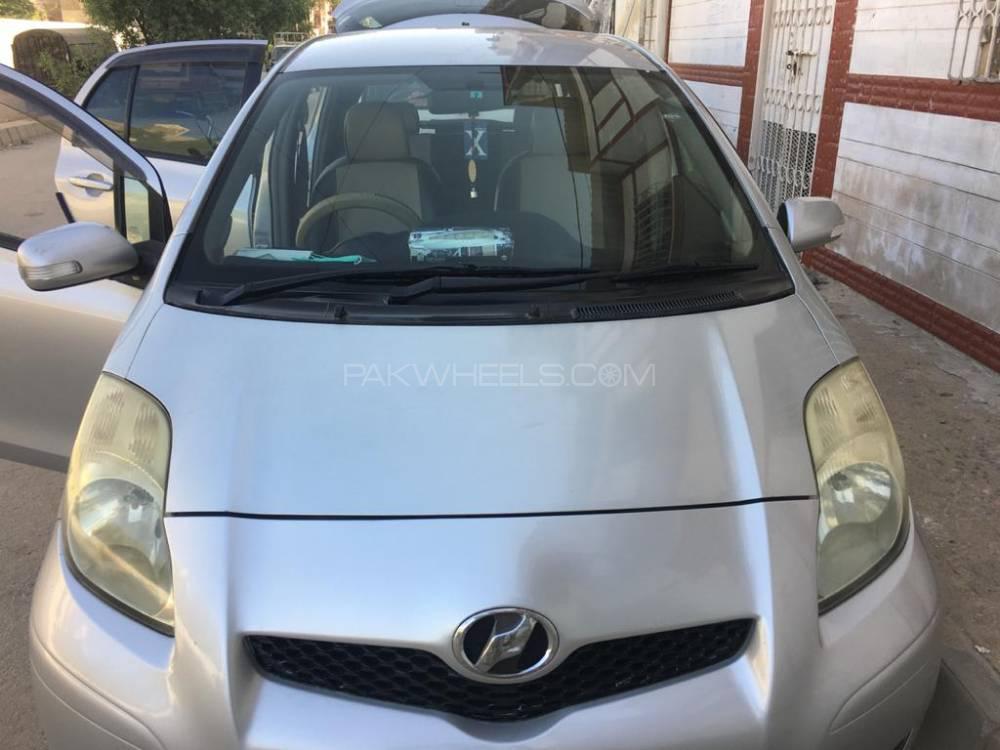 Toyota Vitz 2009 for Sale in Karachi Image-1