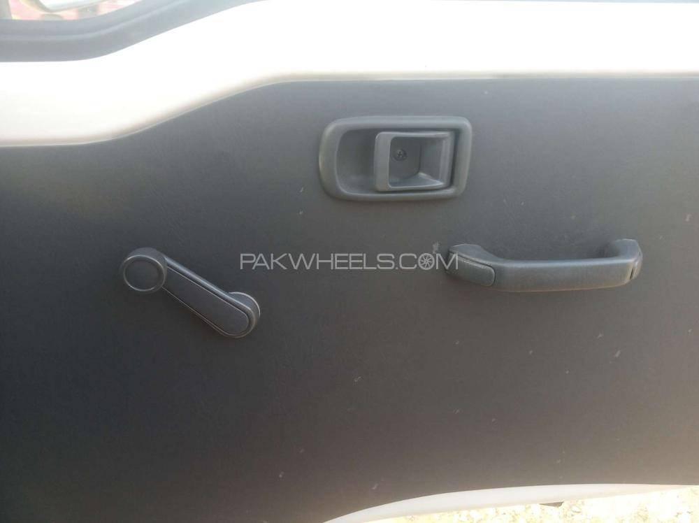 Subaru Sambar  2013 for Sale in Karachi Subaru Sambar  2013 for Sale in Karachi Image-9