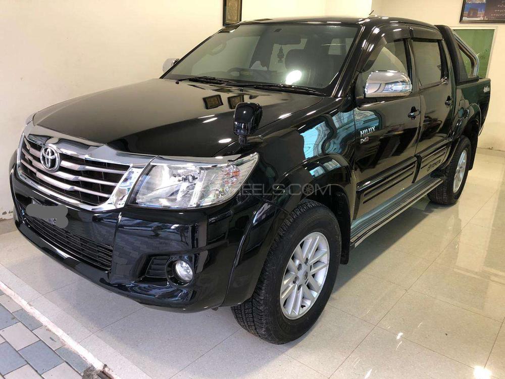 Toyota Hilux 2016 for Sale in Karachi Toyota Hilux 2016 for Sale in Karachi Image-6