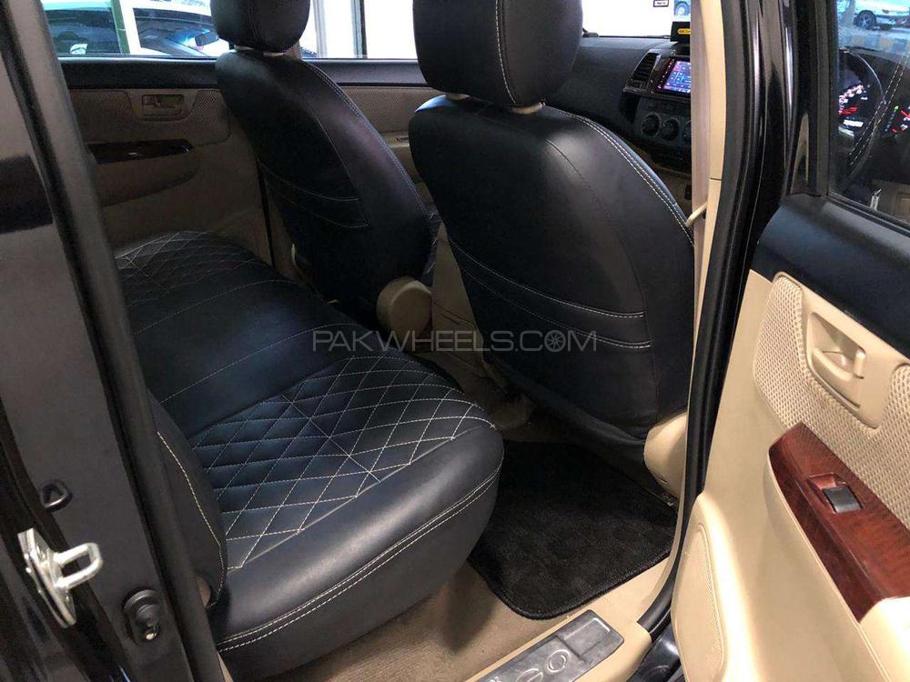 Toyota Hilux 2016 for Sale in Karachi Toyota Hilux 2016 for Sale in Karachi Image-11