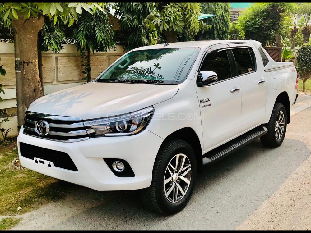 Toyota Hilux 2020 for Sale in Peshawar Image-1