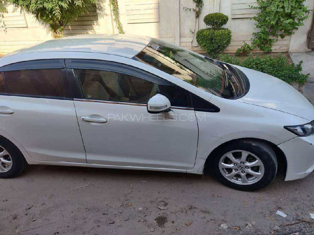 Honda Civic 2013 for Sale in Multan Honda Civic 2013 for Sale in Multan Image-11
