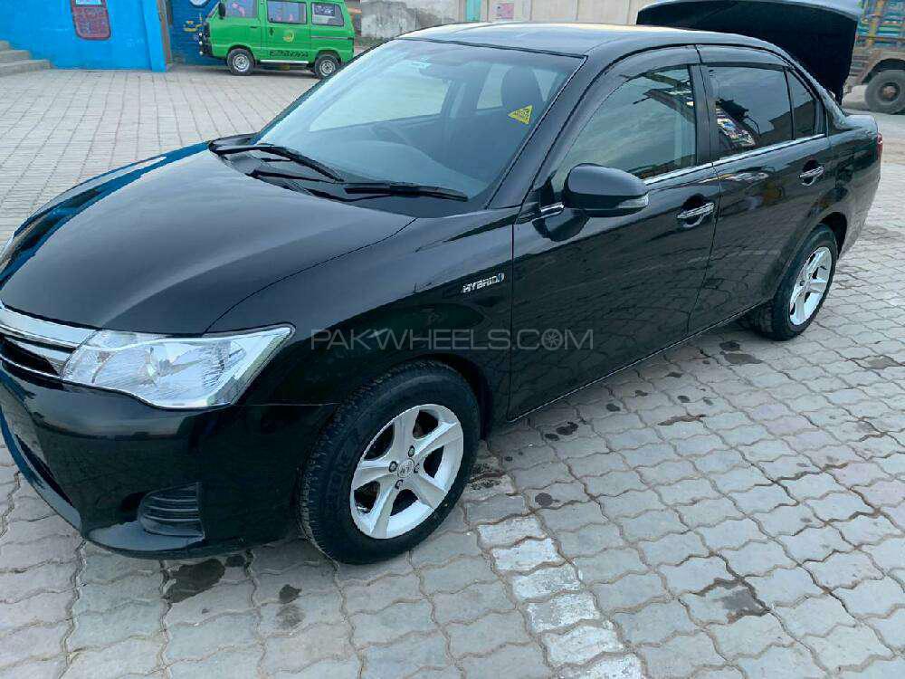 Toyota Corolla Axio 2014 for Sale in Islamabad Toyota Corolla Axio 2014 for Sale in Islamabad Image-3