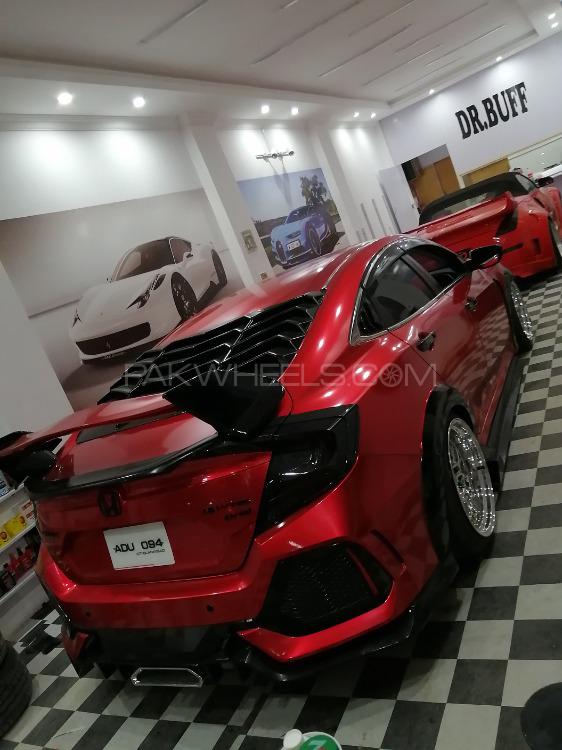 Honda Civic - 2018  Honda Civic - 2018  Image-2