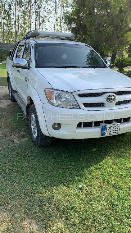 Toyota Hilux 2006 for Sale in Peshawar Image-1