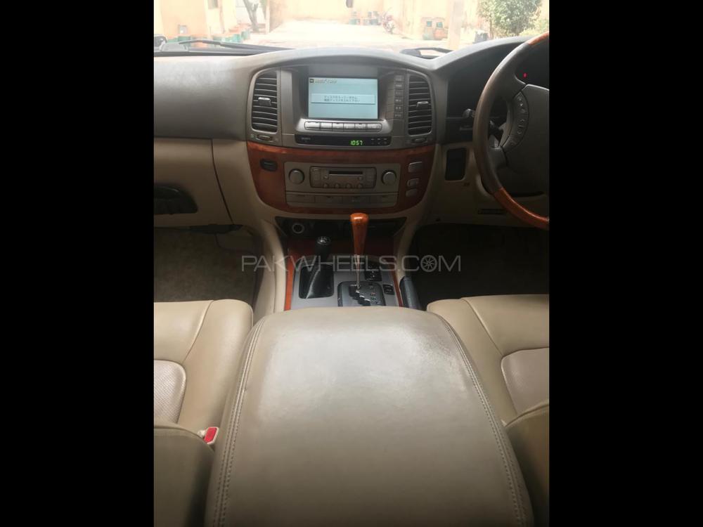 Toyota Land Cruiser 2003 for Sale in Lahore Toyota Land Cruiser 2003 for Sale in Lahore Image-6