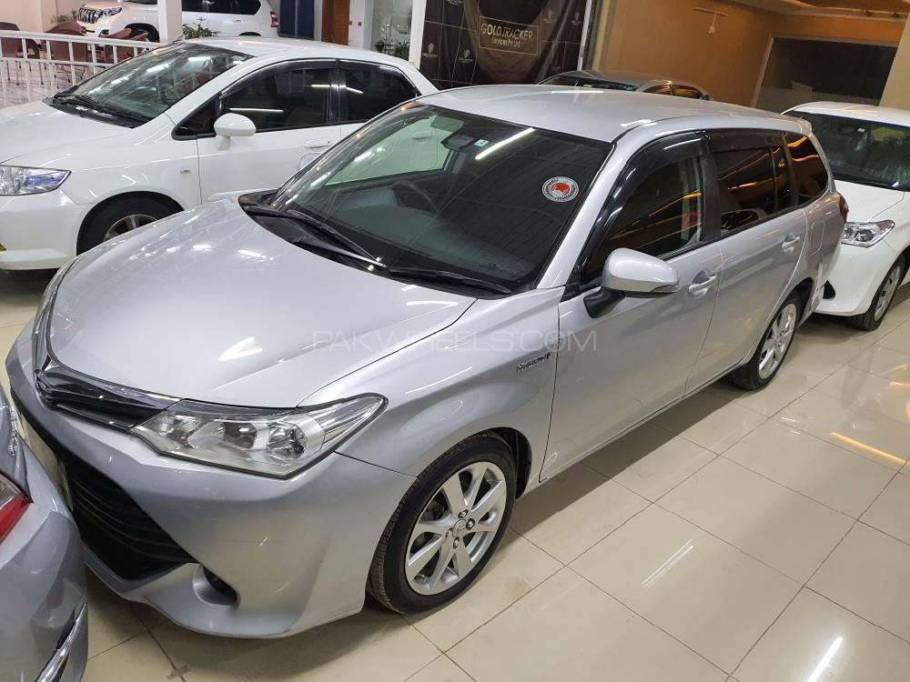 Toyota Corolla Fielder 2017 for Sale in Peshawar Toyota Corolla Fielder 2017 for Sale in Peshawar Image-2