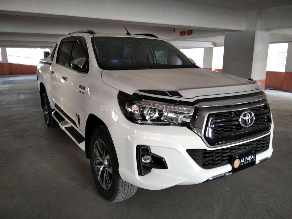 Toyota Hilux 2018 for Sale in Karachi Toyota Hilux 2018 for Sale in Karachi Image-2
