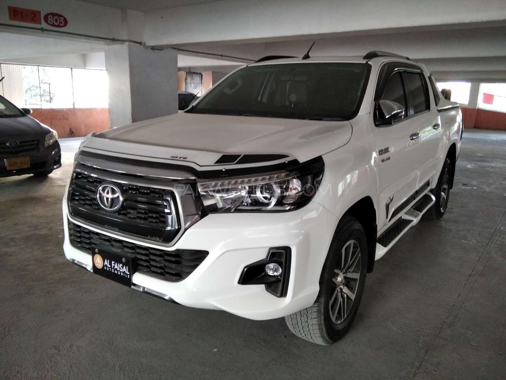 Toyota Hilux 2018 for Sale in Karachi Toyota Hilux 2018 for Sale in Karachi Image-3