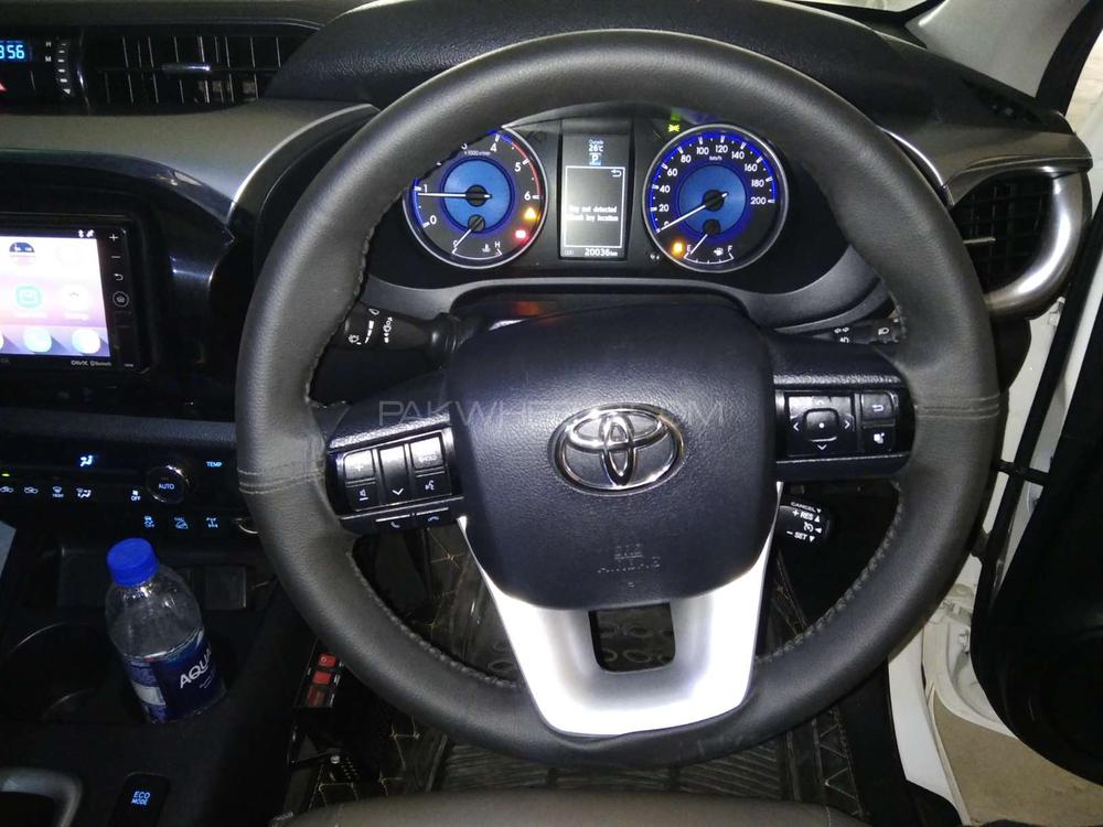 Toyota Hilux 2018 for Sale in Karachi Toyota Hilux 2018 for Sale in Karachi Image-10