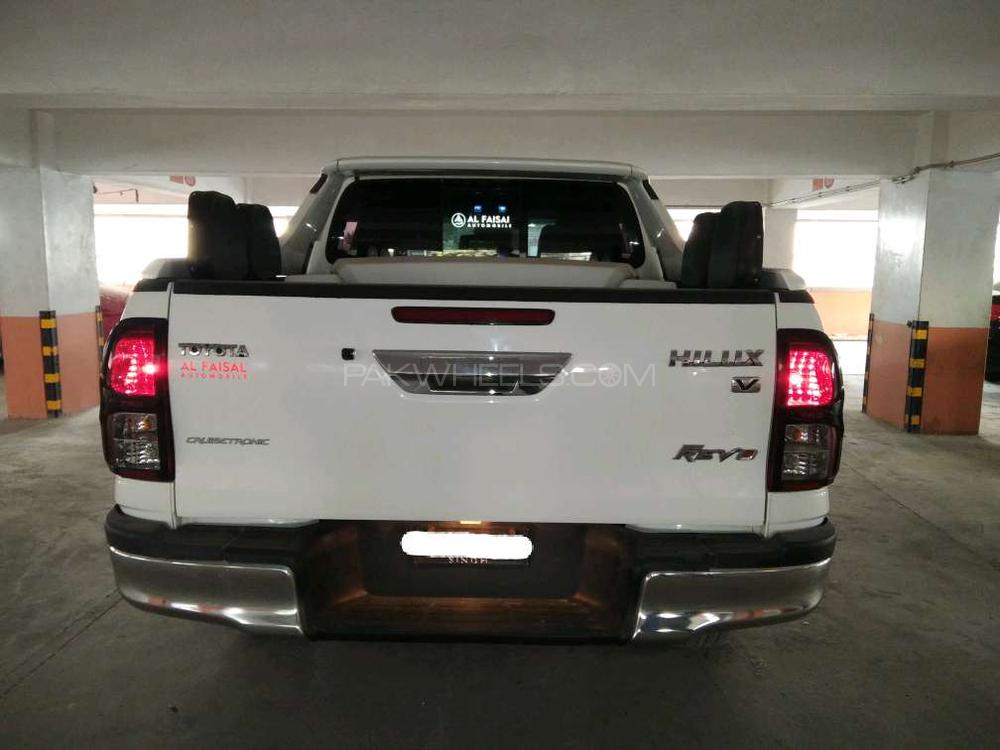 Toyota Hilux 2018 for Sale in Karachi Toyota Hilux 2018 for Sale in Karachi Image-14