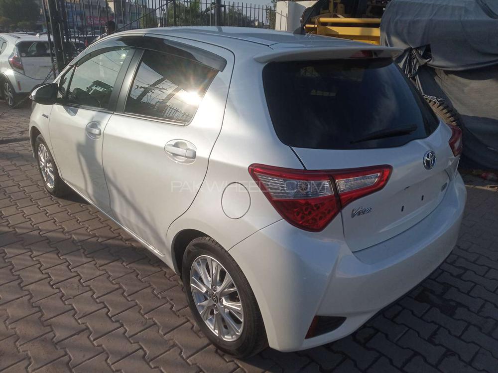 Toyota Vitz 2017 for Sale in Gujranwala Toyota Vitz 2017 for Sale in Gujranwala Image-5