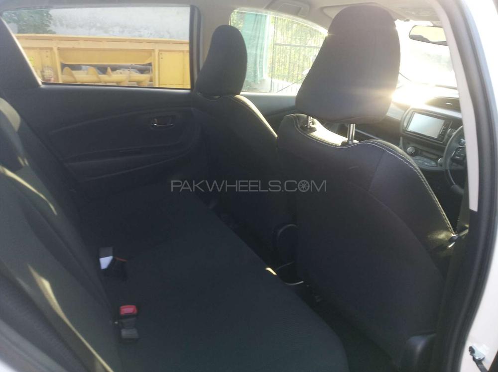 Toyota Vitz 2017 for Sale in Gujranwala Toyota Vitz 2017 for Sale in Gujranwala Image-9