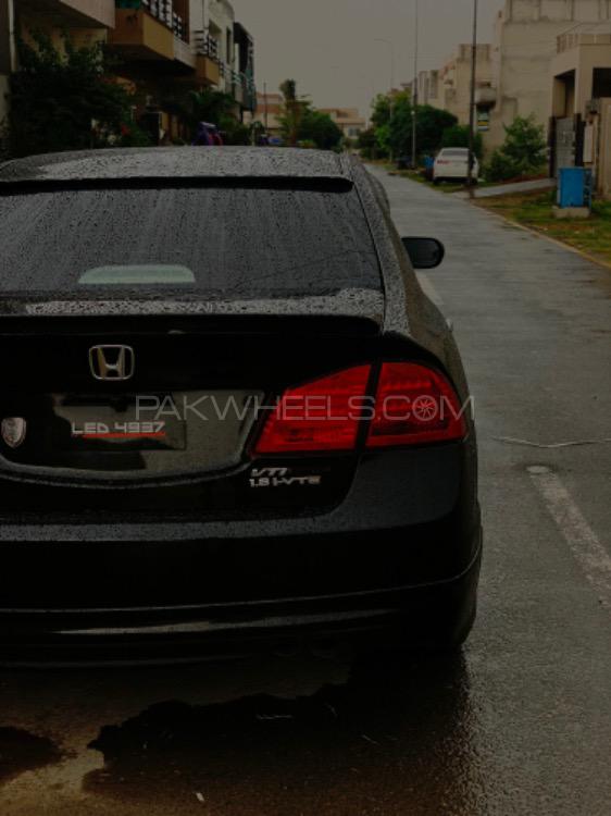 Honda Civic - 2011  Honda Civic - 2011  Image-4