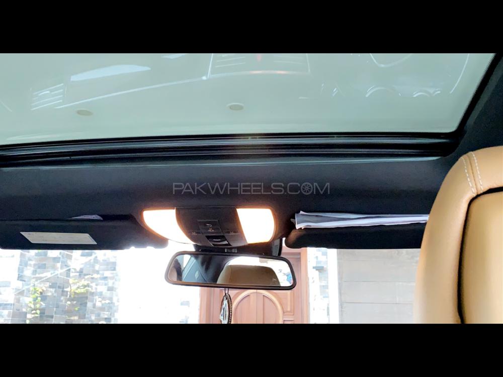 Mercedes Benz E Class 2012 for Sale in Lahore Mercedes Benz E Class 2012 for Sale in Lahore Image-9