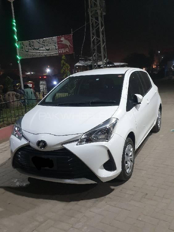 Toyota Vitz 2017 for Sale in Sialkot Image-1