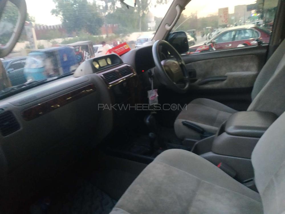 Toyota Prado 2001 for Sale in Peshawar Toyota Prado 2001 for Sale in Peshawar Image-4