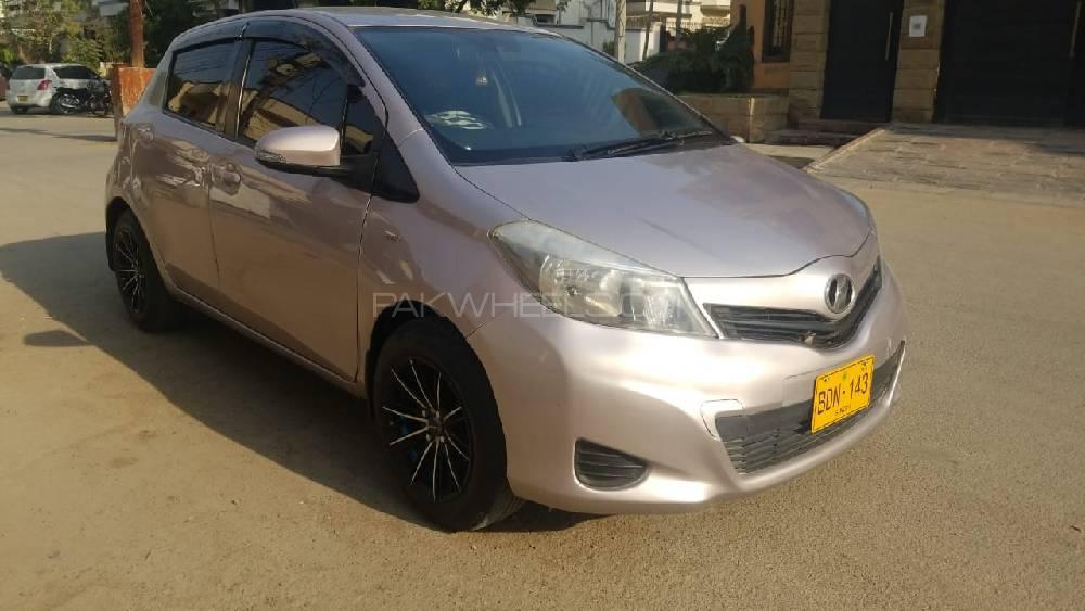 Toyota Vitz 2011 for Sale in Karachi Image-1