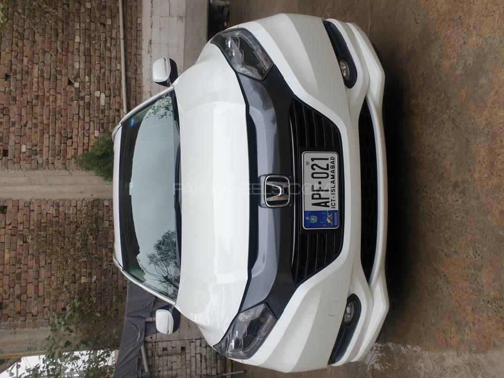 Honda Vezel 2015 for Sale in Rawalpindi Image-1