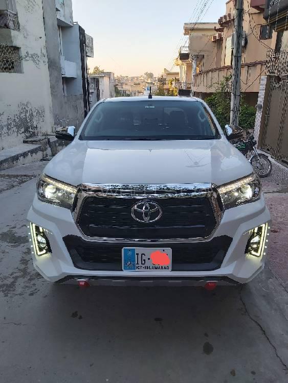 Toyota Hilux 2020 for Sale in Islamabad Image-1