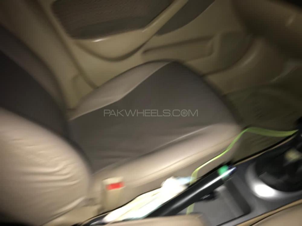 Honda Civic 2004 for Sale in Muzaffarabad Image-1