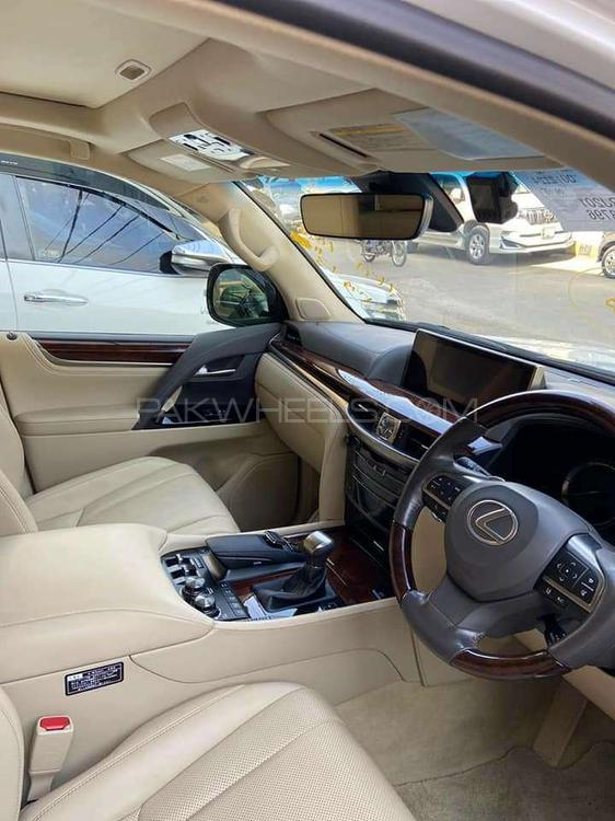 Lexus LX Series 2016 for Sale in Karachi Lexus LX Series 2016 for Sale in Karachi Image-2