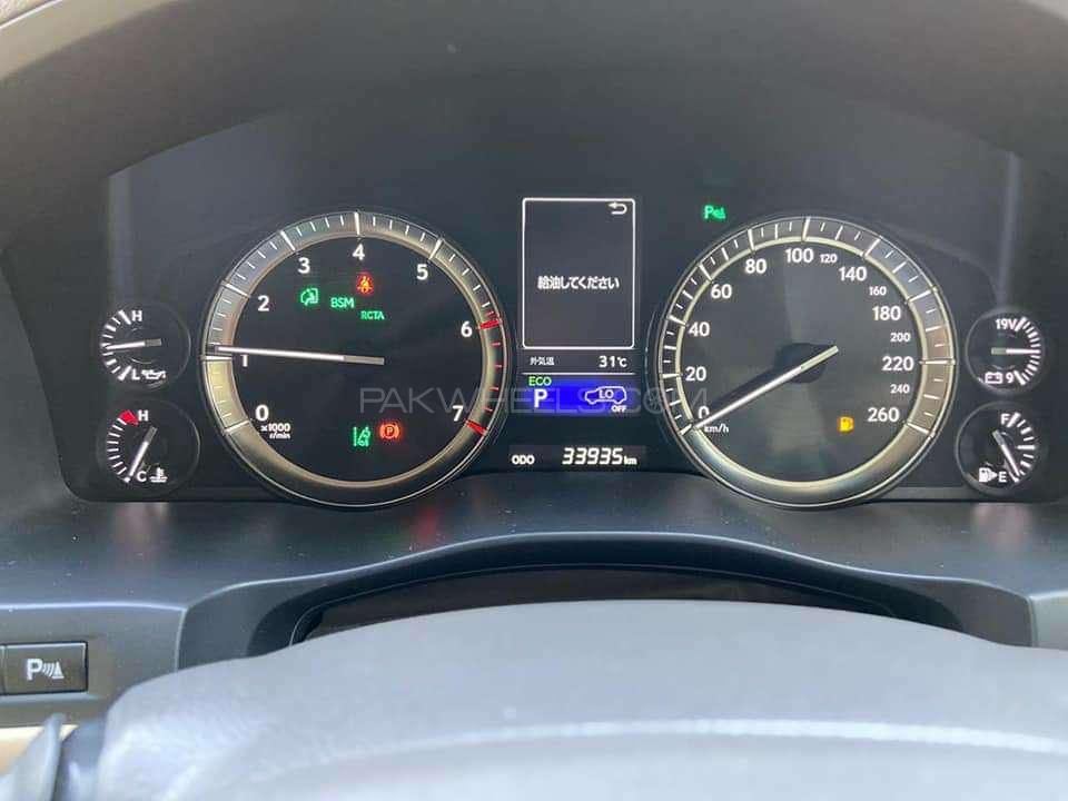 Lexus LX Series 2016 for Sale in Karachi Lexus LX Series 2016 for Sale in Karachi Image-3