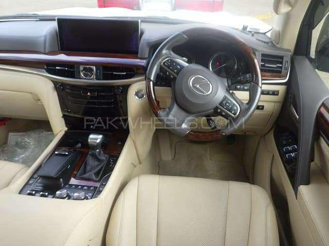 Lexus LX Series 2016 for Sale in Karachi Lexus LX Series 2016 for Sale in Karachi Image-4