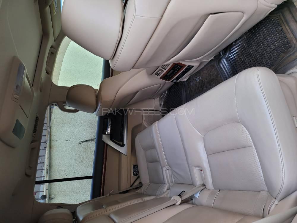 Toyota Land Cruiser 2013 for Sale in Karachi Toyota Land Cruiser 2013 for Sale in Karachi Image-12