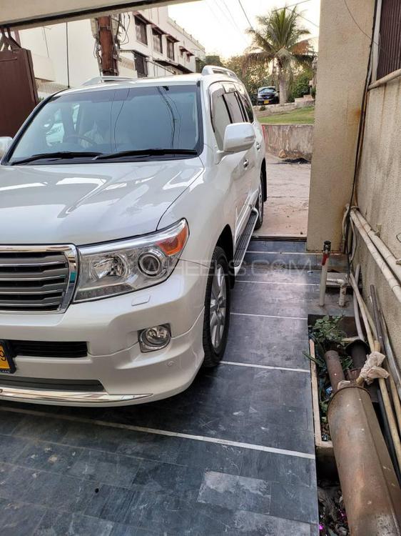 Toyota Land Cruiser 2013 for Sale in Karachi Toyota Land Cruiser 2013 for Sale in Karachi Image-3